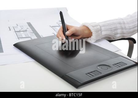 Hände, die Unterzeichnung Stockfoto