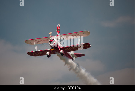 Wing Walker bei Shoreham Flugschau Stockfoto