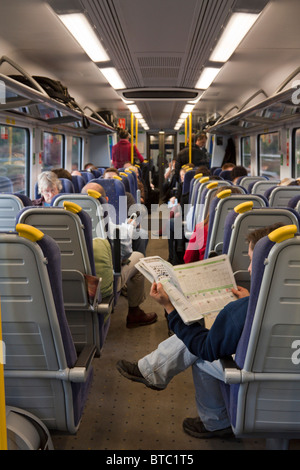 Londonmidland - Zähler Klasse 350/1 Desiro - Interieur Stockfoto