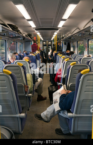 Londonmidland - Zähler Klasse 350/1 Desiro - Interieur Stockfoto