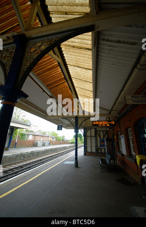 Sway Bahnhof Bahnsteig New Forest Hampshire UK Stockfoto