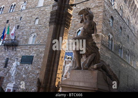 David und Hercules & Grab Statue Kopien und Palazzo Vecchio auf der Piazza della Signoria. Stockfoto