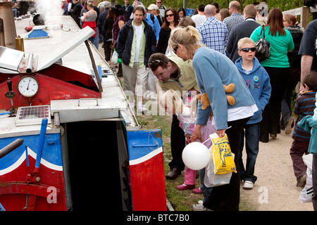 25.000 Besucher ging in Rickmansworth Kanal Festival-Wochenende findet jährlich im Mai. DAVID MANSELL Stockfoto