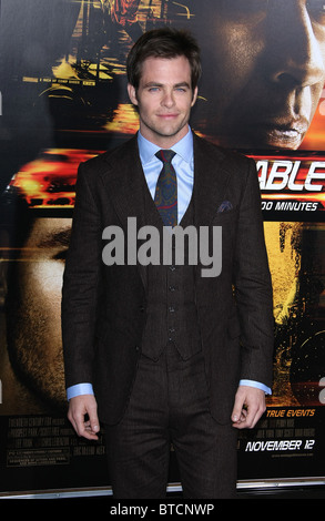 CHRIS PINE unaufhaltsam Filmpremiere LOS ANGELES Kalifornien USA 26. Oktober 2010 Stockfoto