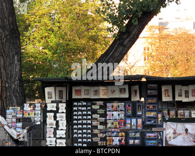 Bouquiniste - traditionelle zweiter Hand Buch Verkäufer Stall - Quai de Montebello - Paris - Frankreich Stockfoto