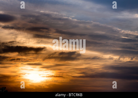 Sonnenuntergang mit beeindruckenden Wolkenstruktur Stockfoto