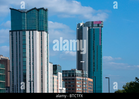 Die moderne Orion Gebäude auf der linken Seite mit der Beetham Türme auf der rechten Seite. Birmingham-UK Stockfoto