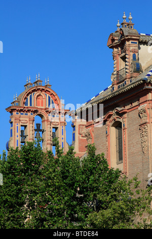 Fassade des 18. Jahrhunderts barocke Kirche Santa Maria Magdalena in Sevilla, Spanien Stockfoto