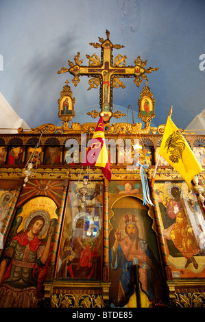 Innenraum der St. Georges traditionelle griechisch-orthodoxe Kirche, Chora, Mykonos, Kykladen, Griechenland. Stockfoto