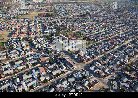 Luftaufnahme des Teil des weitläufigen Township Soweto Stockfoto