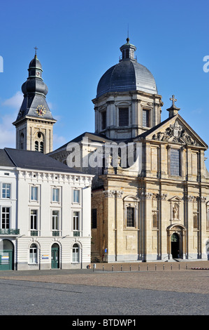 St. Peters Kirche und Kloster / Onze-Lieve-Vrouw-Sint-Pieterskerk in Gent, Belgien Stockfoto