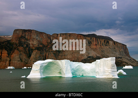 Eisberge in Uummannaq-Fjord, Grönland Stockfoto