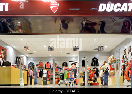 Bologna Ducati Shop speichern in die Abflüge terminal Einkaufszentrum am Flughafen Guglielmo Marconi Bologna Italien Stockfoto