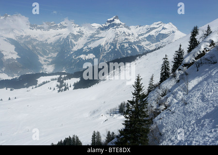 Blick auf die Schweizer Alpen vom Mount Titlis in der Schweiz. Stockfoto