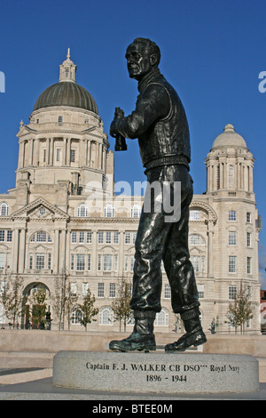 Captain F.J.Walker Statue, Pier Head, Liverpool, uK Stockfoto