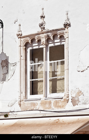 Manuelinischen Fenster (Janela Manuelina) in Sá da Bandeira-Platz in der Stadt Santarém, Portugal. Stockfoto