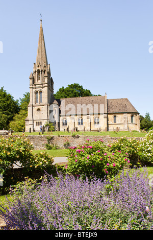 St Marys Kirche in der Cotswold-Dorf zündeten, Gloucestershire Stockfoto