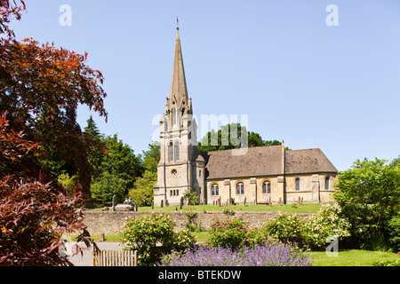 St Marys Kirche in der Cotswold-Dorf zündeten, Gloucestershire Stockfoto