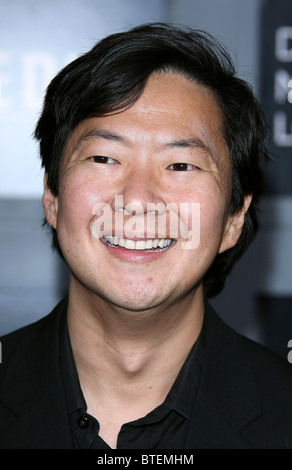 KEN JEONG aufgrund Datum LOS ANGELES PREMIERE HOLLYWOOD LOS ANGELES Kalifornien USA 28. Oktober 2010 Stockfoto