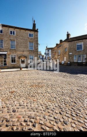 Die gepflasterten Platz in den Yorkshire Dales Dorf Grassington, North Yorkshire UK. Stockfoto