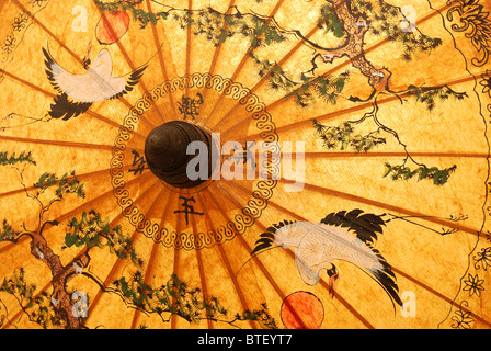 Detail der Sonnenschirm mit Thai ornament Stockfoto