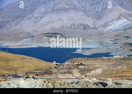 Auf Straße zwischen Erbil und Sulaimaniyya in Region Kurdistan im Nordirak Landschaft Stockfoto