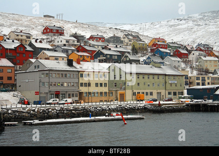 Blick auf die Stadt von Honningsvåg, Nord-Norwegen. Befindet sich in der Nähe von North Cape es behauptet, die nördlichste Stadt der Welt zu sein. Stockfoto