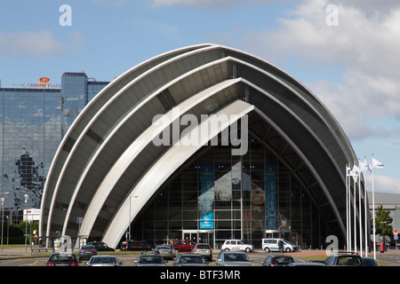 SEC Armadillo / Clyde Auditorium und Crowne Plaza Hotel in Glasgow, Schottland, Großbritannien Stockfoto