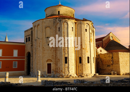 Zadar Kroatien St Donat Kirche & Dom Campinale Stockfoto