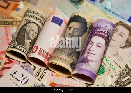 Dollar, Euro, Yen und Pfund Sterling Banknoten Stockfoto