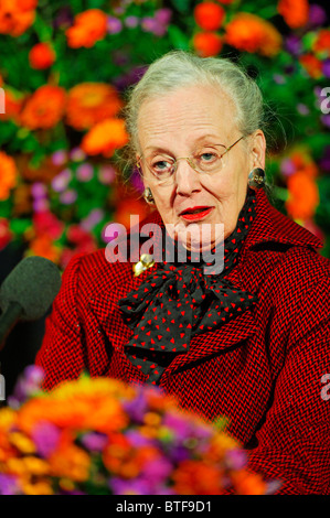 Königin Margrethe von Dänemark präsentiert die jährlichen Weihnachts-Ballett zeigen 2010. Sie entwarf die Kostüme und Bühnenbilder. Stockfoto