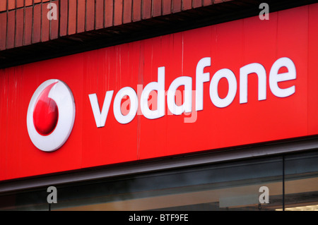 Vodafone Handy-Shop Zeichen Logo, London, England, UK Stockfoto