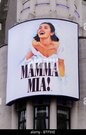 Mamma Mia Musical Plakatwand an der Prince Of Wales Theatre, Coventry Street, London, England, UK Stockfoto