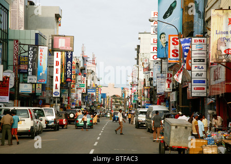 Main Street im Stadtteil Pettah, Colombo, Sri Lanka. Stockfoto