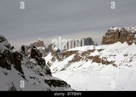 Der Langkofel, Langkofel von oben den Passo Sella, Sellajoch Wolkenstein Dolomiten Italien Stockfoto