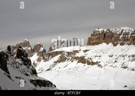 Der Langkofel, Langkofel von oben den Passo Sella, Sellajoch Wolkenstein Dolomiten Italien Stockfoto