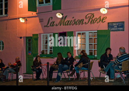 Paris, Frankreich, Straßenszene, Menschen im Stadtteil Montmartre, Essen al Fresco in Paris Café Bistro auf Terrasse, in der Nacht, "La Maison Rose" Stockfoto