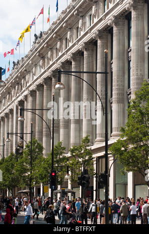 Selfridges-Kaufhaus in Oxford St, London, UK Stockfoto