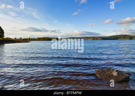 Kielder Wasser im späten Herbst Nachmittagssonne, North Tyne Valley, Northumberland Stockfoto