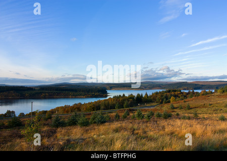 Kielder Wasser im späten Herbst Nachmittagssonne, North Tyne Valley, Northumberland Stockfoto