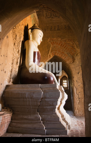 Tayoke Pyay Tempel, Buddha-Statue, Bagan (Pagan), Myanmar (Burma) Stockfoto