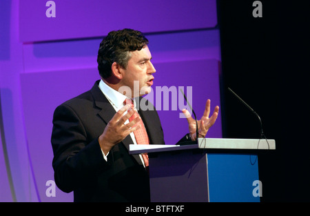 Schatzkanzler Gordon Brown ein Redebeitrag im Commonwealth Wirtschaftskonferenz am London Commonwealth Institute Stockfoto