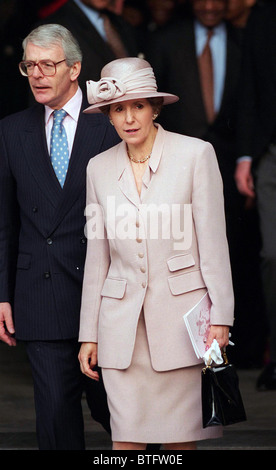 JOHN & NORMA MAJOR IN DEN COMMONWEALTH TAG EINHALTUNG DIENST IN DER WESTMINSTER ABBEY, LONDON Stockfoto