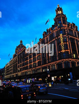 Das Kaufhaus Harrods in Knightsbridge London Stockfoto