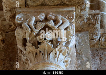 Hauptstadt Spalte, Kirche Sainte Marie Madeleine (Basilika der Heiligen Magdalena), Vezelay, Departement Yonne, Burgund, Frankreich Stockfoto