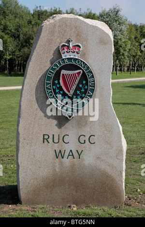 Die Royal Ulster Constabulary GC Art Gedenkstein an die National Memorial Arboretum, Alrewas, UK. Stockfoto