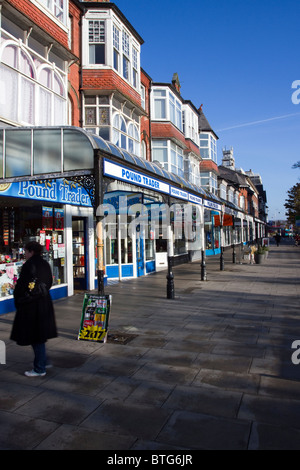 Pfund Store  Buildings und den architektonischen Straßenbild von Lord Street-Geschäften in Southport, Merseyside, England Stockfoto