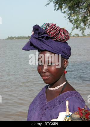 Mädchen in der Nähe von Djenne, Mali Stockfoto