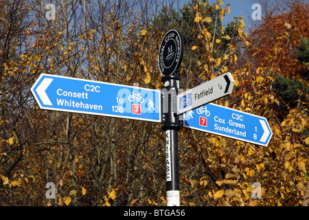 Ein Wegweiser auf der National Cycle Network in Washington, zwischen Sunderland und Consett Stockfoto