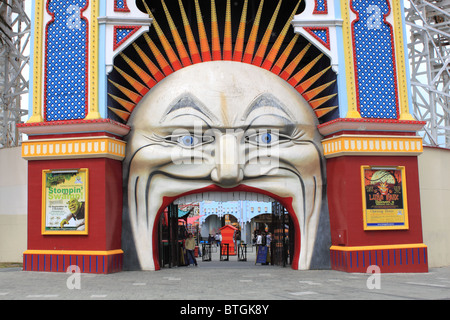 Luna Park Vergnügungspark Eingang, untere Esplanade, St Kilda, South Melbourne, Victoria, Australien, Australien Stockfoto